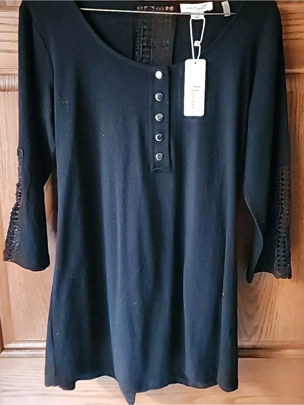 Simply Noelle shirt S/M 98-19) Tunic Lace Button Front Black Casual NWT